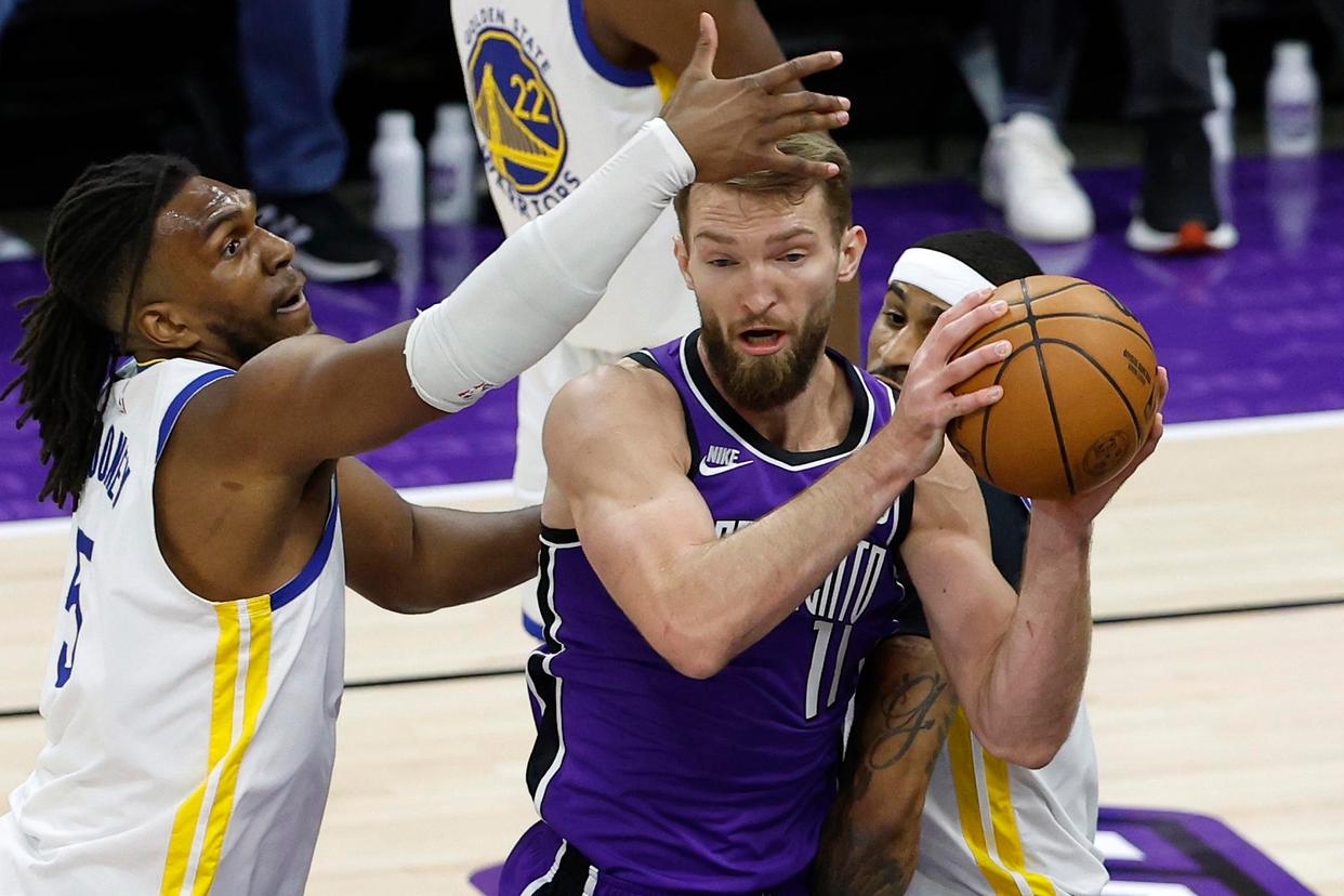 爱游戏中国-库里在瑞士队比赛中锐不可当,锐不可当引发热议!-爱游戏中国